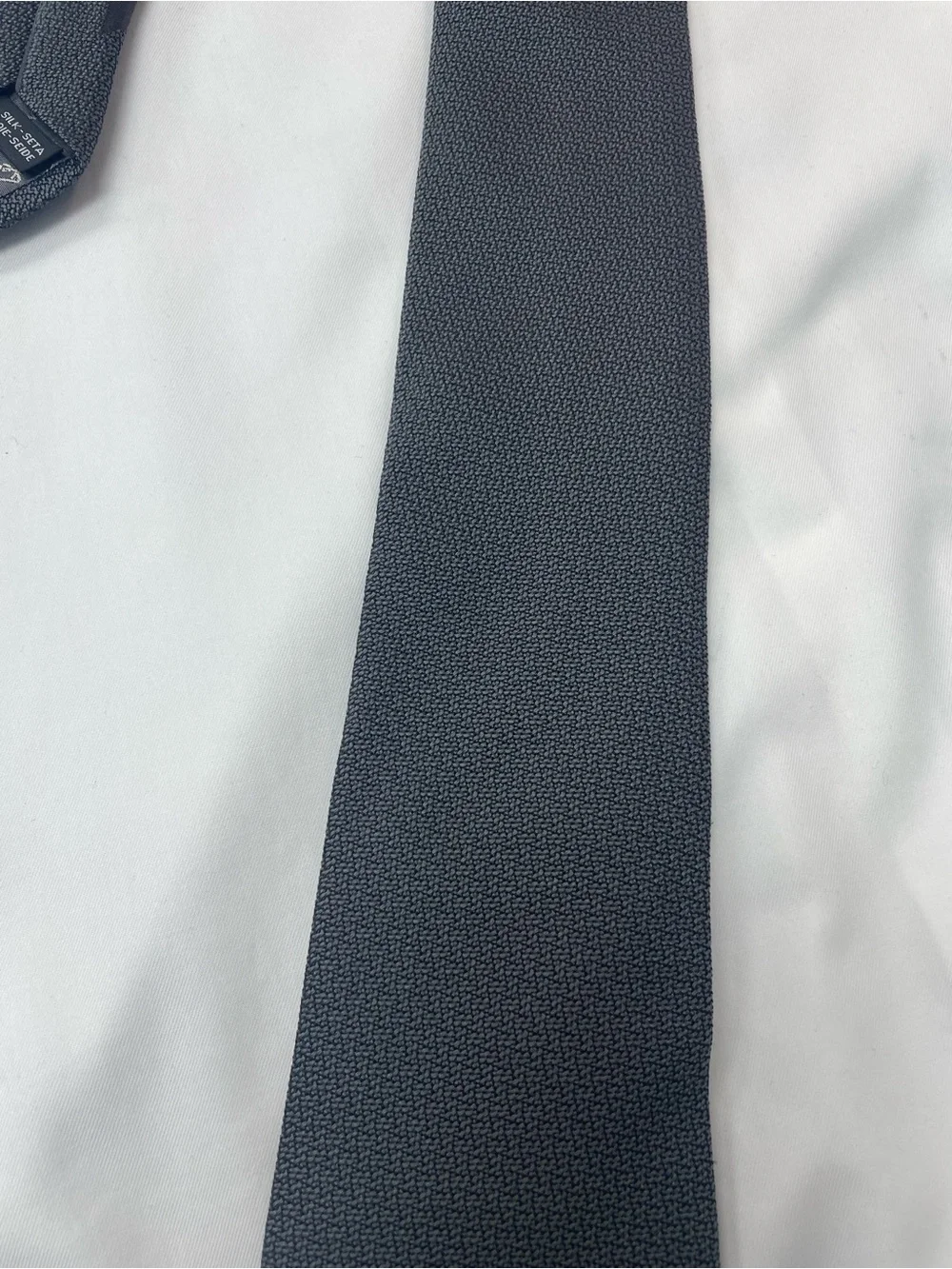 Salvatore Ferragamo 100% Silk Men’s Tie Grey Textured Solid Pattern